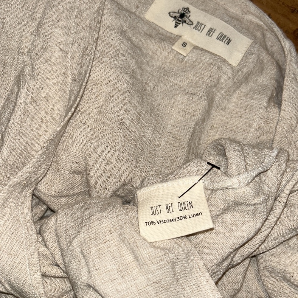 JUST BEE QUEEN sz S tan linen blend crisscross wrap/tie voluminous sleeve blouse - Picture 5 of 9